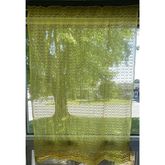 Vintage 70s curtain, bright yellow, net mesh, open weave single panel - Picture 3 of 9